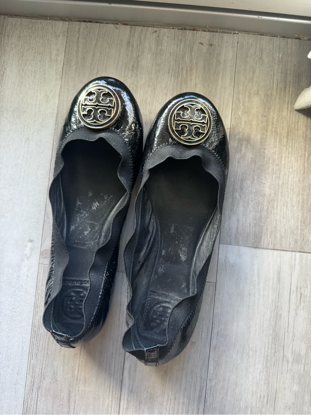 Tory Burch Black Patent Logo Round-Toe Flats
